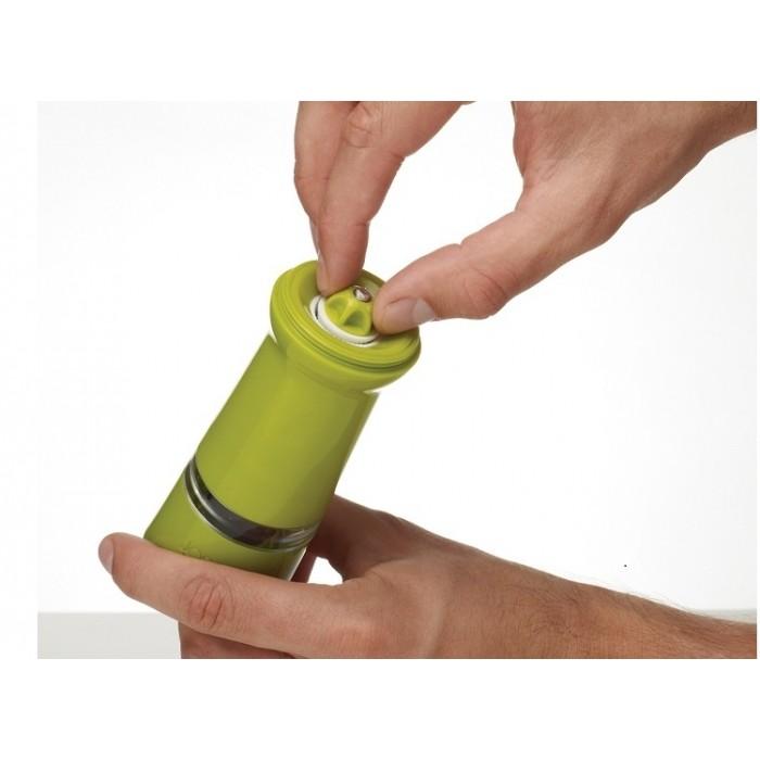 https://www.gentsupplyco.com/cdn/shop/products/no-mess-grinder-cooking-cleaningsee-all-itemsfoodie-joseph-joseph-green-581982.jpg?v=1621032494